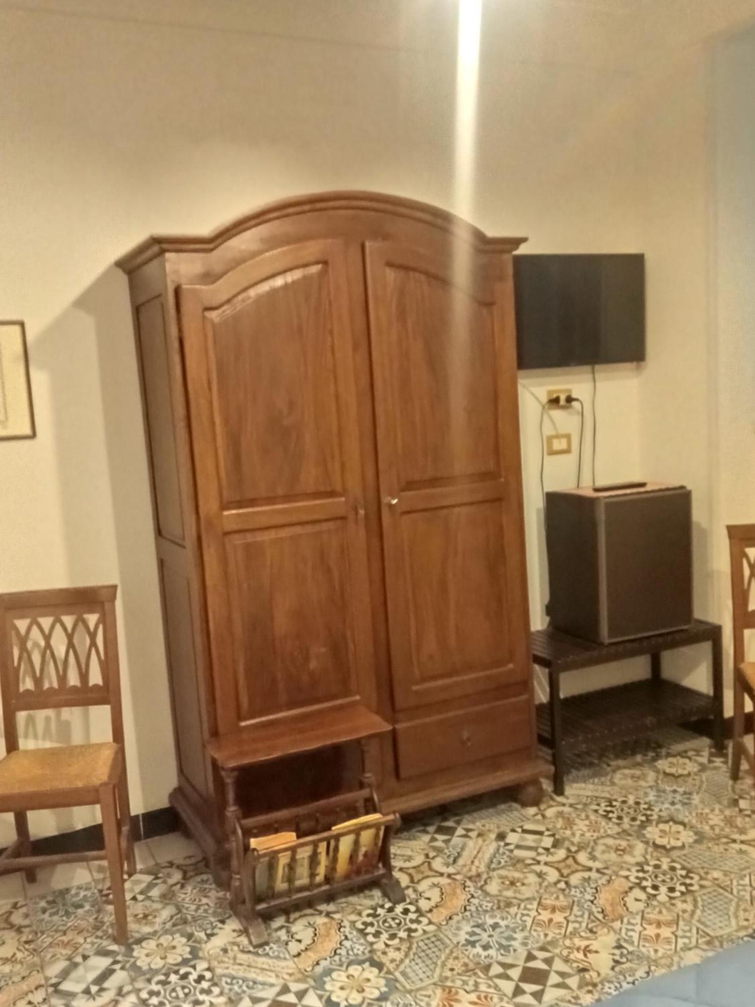 Tribunale Room Basement ปาแลร์โม ภายนอก รูปภาพ