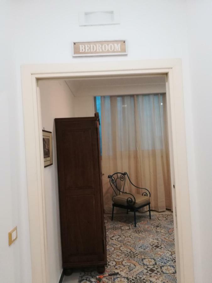 Tribunale Room Basement ปาแลร์โม ภายนอก รูปภาพ